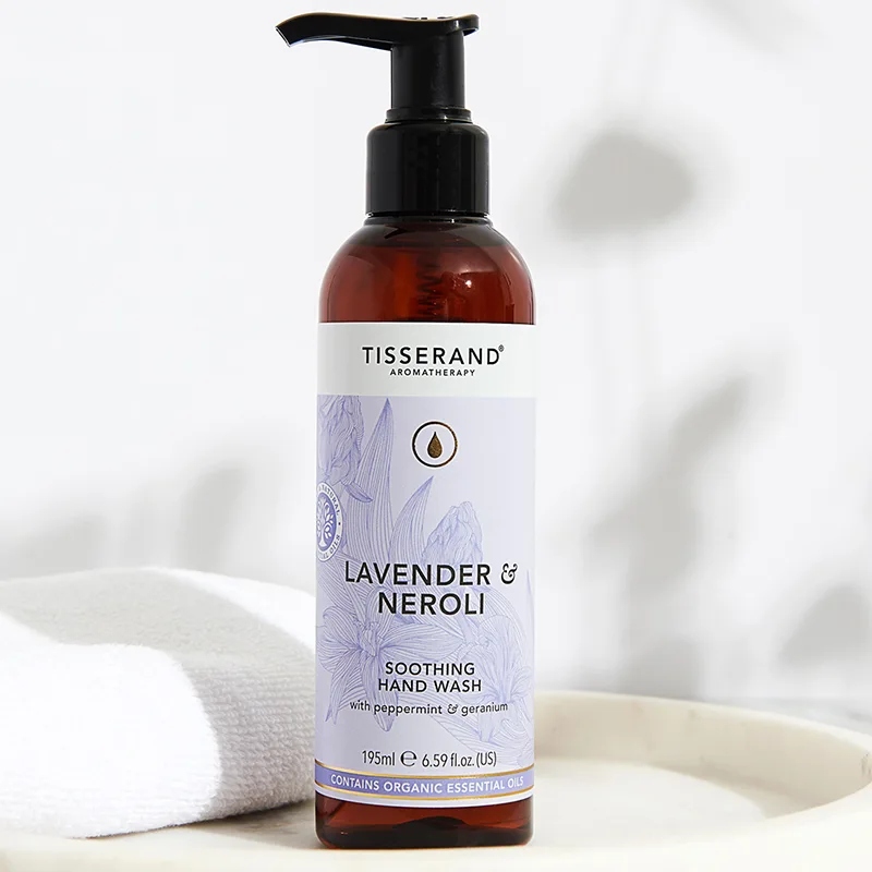 Lavender & Neroli Soothing Hand Wash - Image 3